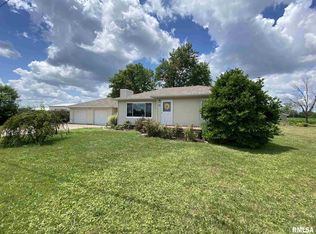 215 Center St, Metamora, IL 61548