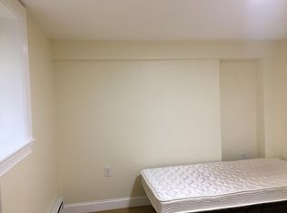 16 Eliot Cres #A, Chestnut Hill, MA 02467