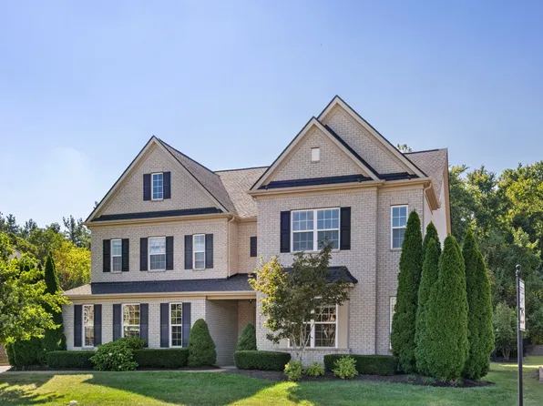 9781 Glenmore Ln, Brentwood, TN 37027