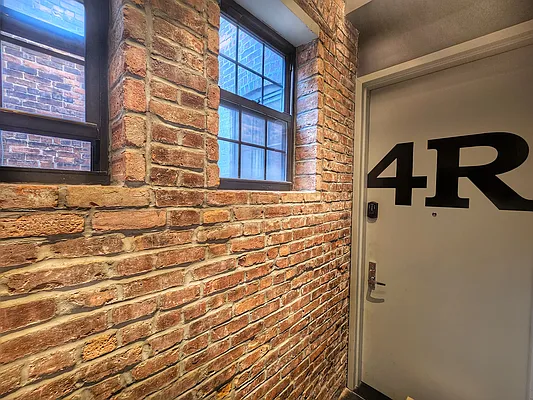 Rented by RELEASE NY | media 12