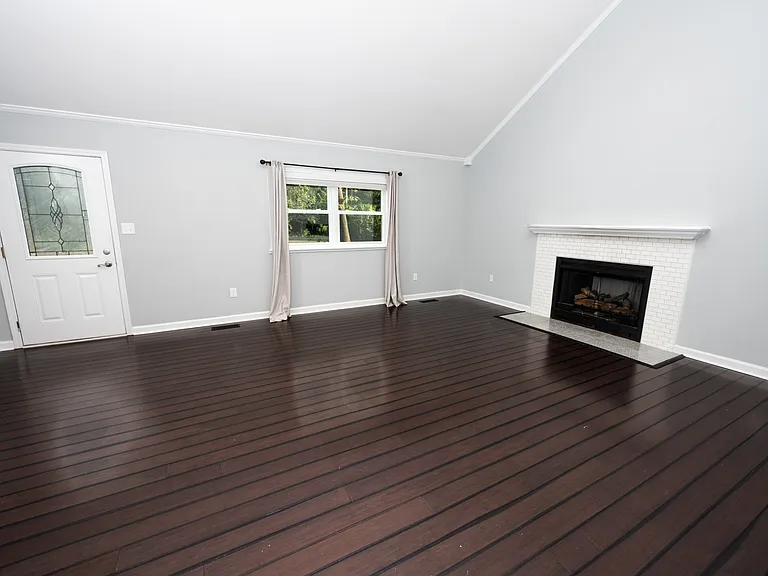 512 Haywood Creek Dr — Photo 10