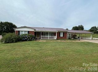 292 Old Henrietta Rd, Forest City, NC 28043