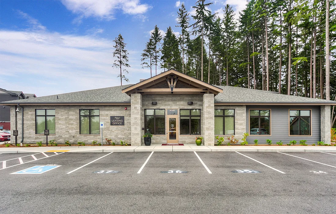 Redmond Ridge — Photo 3