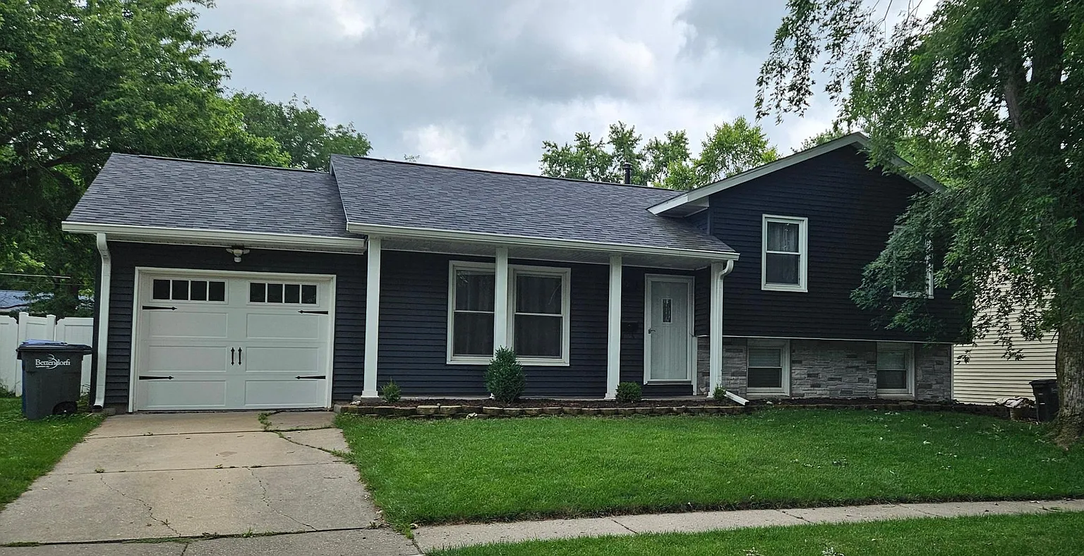 3201 Westmar Dr photo 1