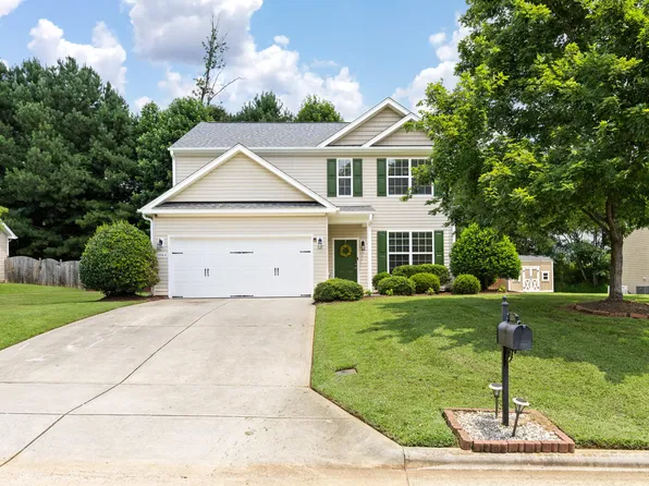 3864 Northrop Dr, Haw River, NC 27258