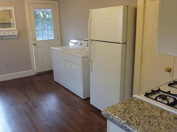 4th image of 2625 Lubbock Ave