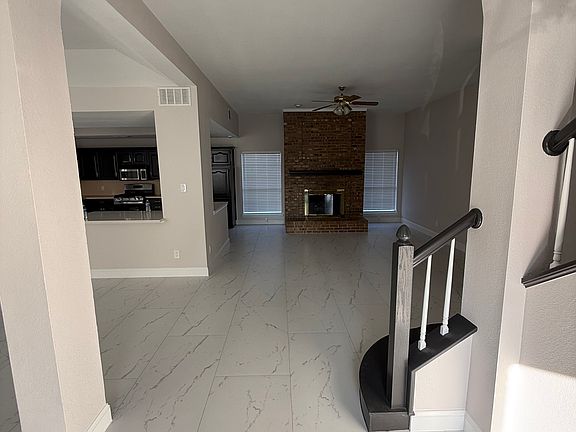 4th image of 915 Colony Ridge Ct