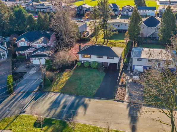 1640 Spray Ave, Coquitlam, BC V3J 5Y6