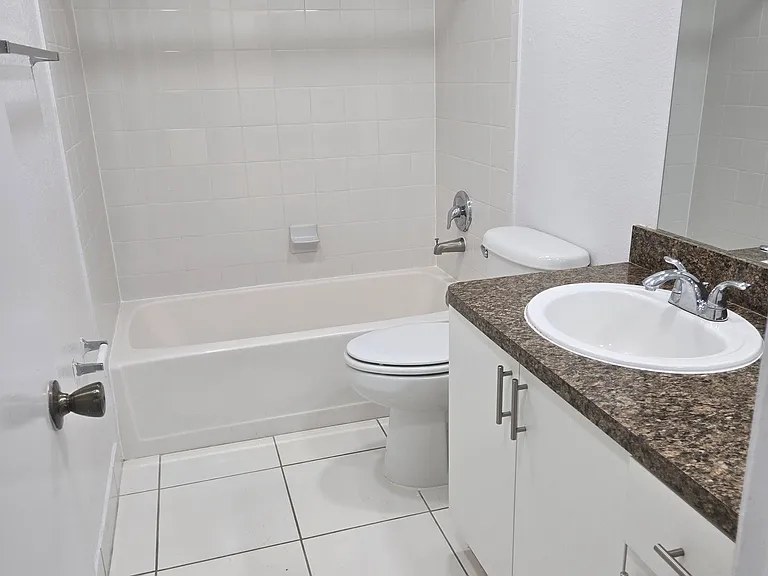 The Mirage Apartments — Photo 167