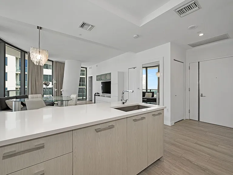55 SW 9th St #4208 — Photo 8