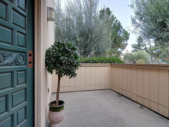 3rd image of 16151 Loretta Ln