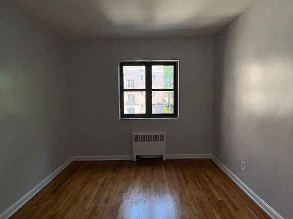 3rd image of 6225 Broadway APT 4B