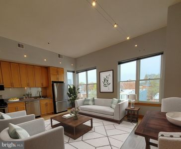 326 8th St NE APT 402, Washington, DC, 20002