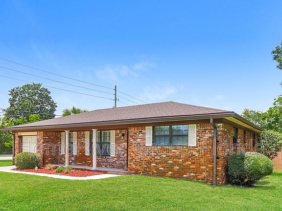 3rd image of 5105 Brighton Dr