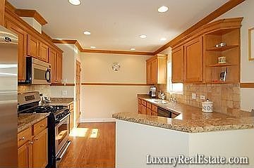 5th image of 6902 N Owen Ave