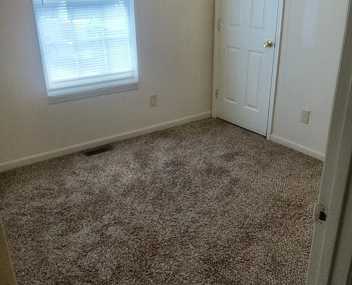 128 Henry Dr — Photo 15