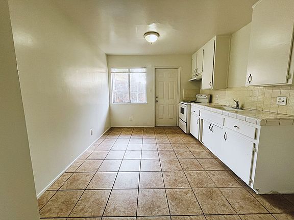 3rd image of 126 Woodrow Ave #B