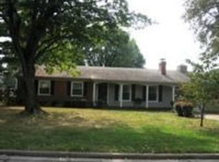 935 Canterbury Dr, Evansville, IN