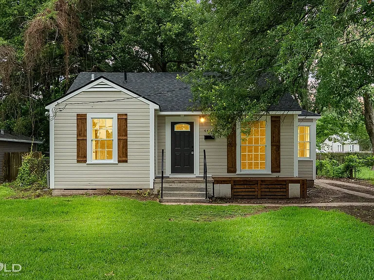 4440 Clingman Dr — Photo 3