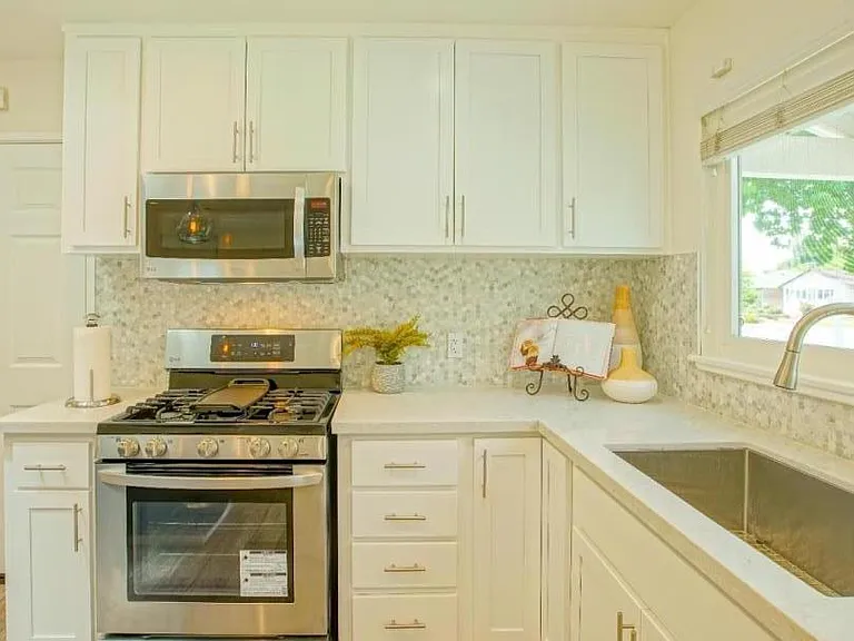 Kitchen 4