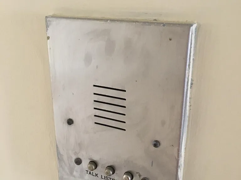 753 W Bittersweet Pl — Photo 1