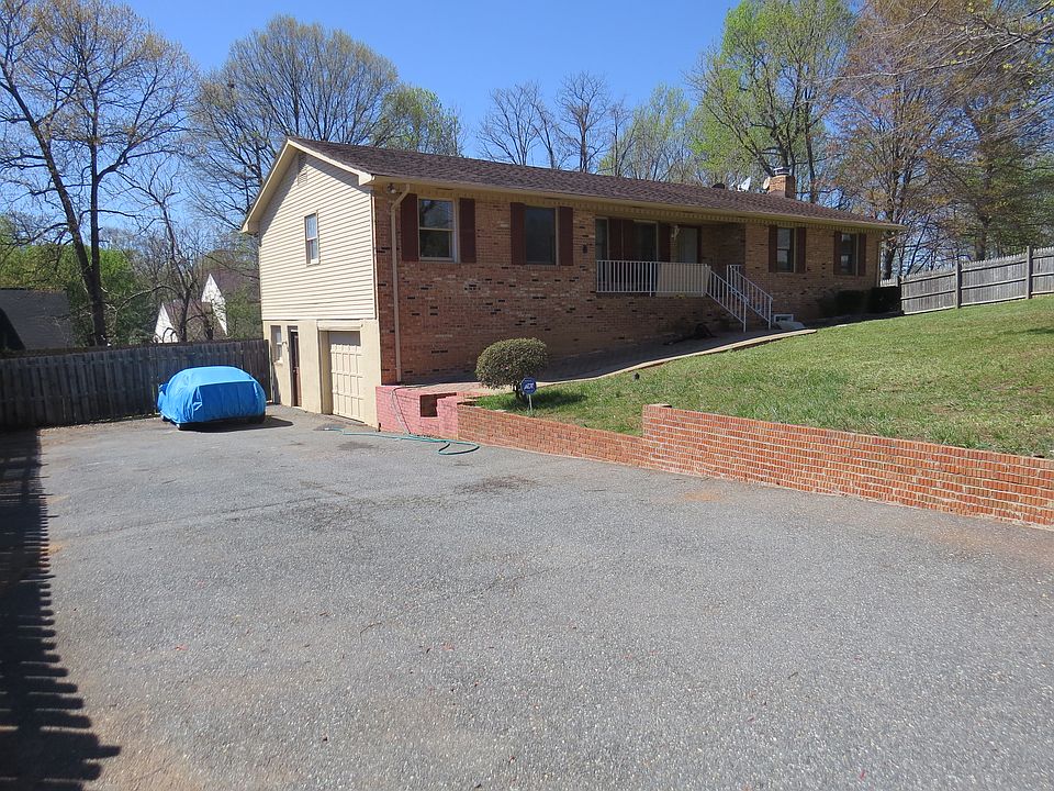 1st image of 113 Shenandoah Ln