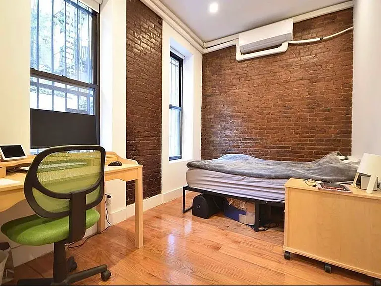 1709 2nd Ave #1R — Photo 5