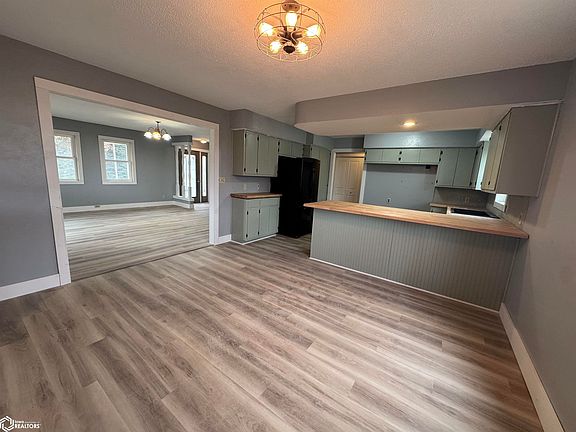 3rd image of 5050 Jay Ave