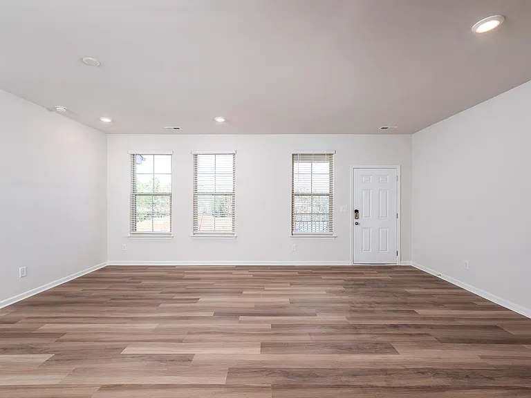 3322 Glenn Hope Way — Photo 9