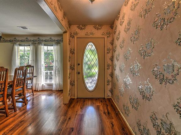 5th image of 3323 Three Pines Dr