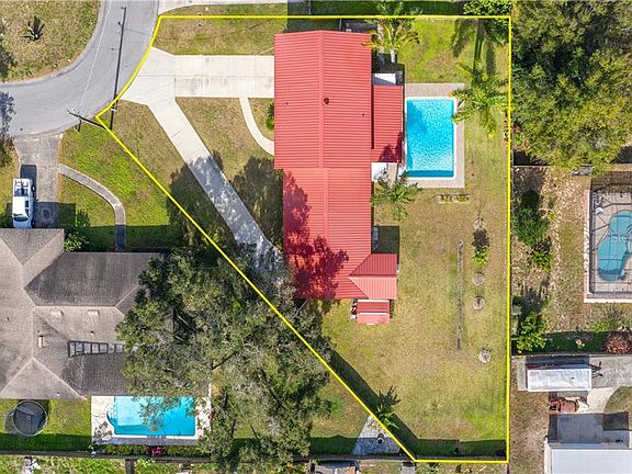 2nd image of 832 Lake Elbert Ct