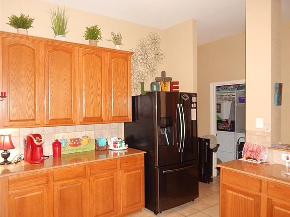 3rd image of 2620 Coral Cove Dr