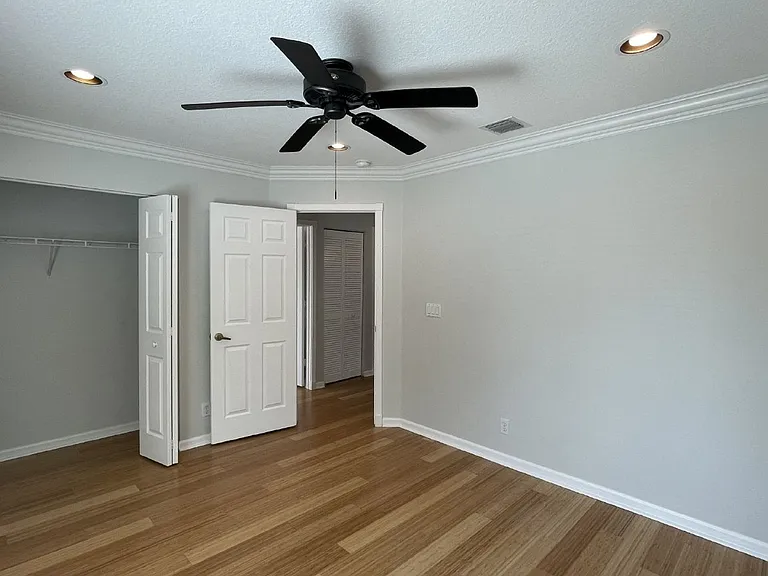4857 Victoria Cir — Photo 16