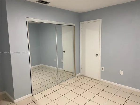 645 NW 2nd St #2, Homestead, FL 33034