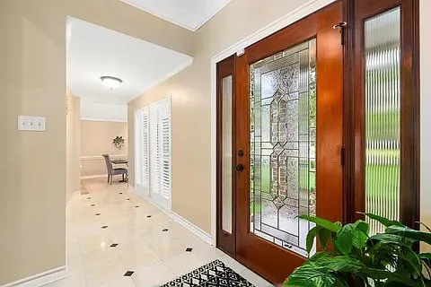 3615 Fairvalley Dr — Photo 2