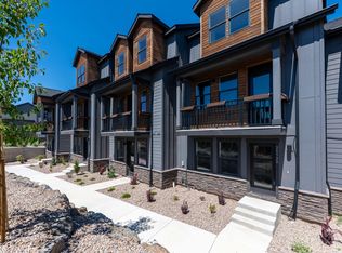 20520 NE Empire Ave, Bend, OR 97701
