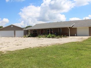 7424 County Road 409, Fulton, MO 65251