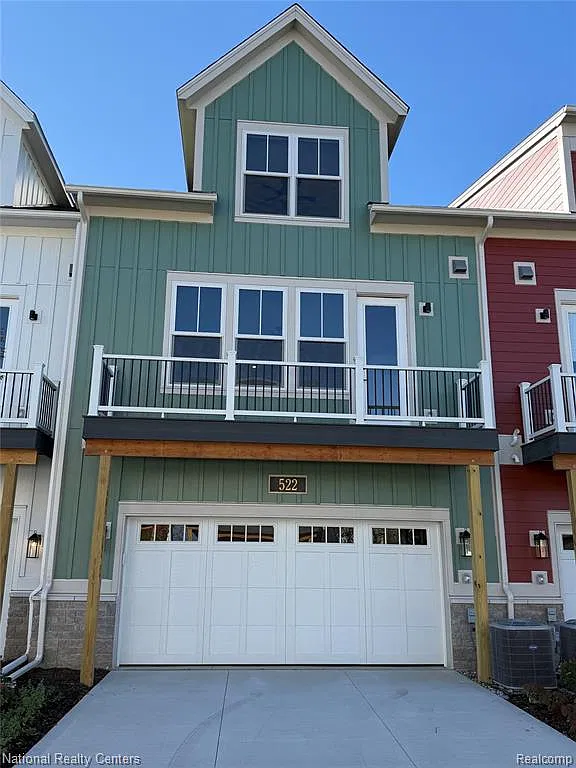 3 bed, 3.5 bath, 2135 sqft, $5,400 — Photo 2