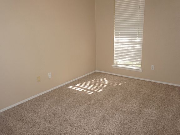 4th image of 7817 Emerald Hills Way