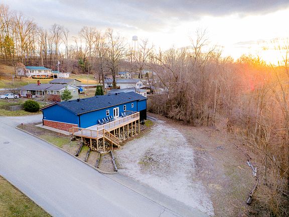 2nd image of 751 S Summit St