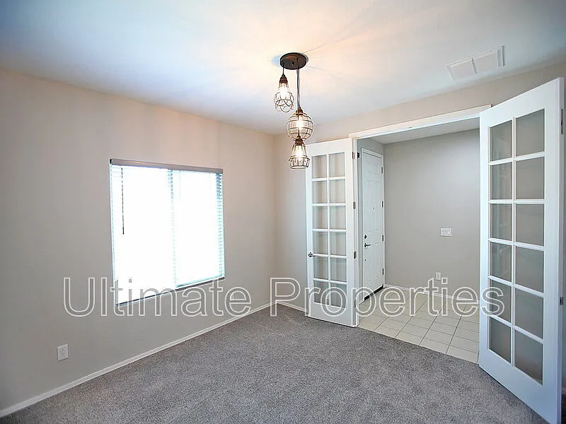 3 bed, 2.0 bath, 1982 sqft, $2,495 — Photo 2