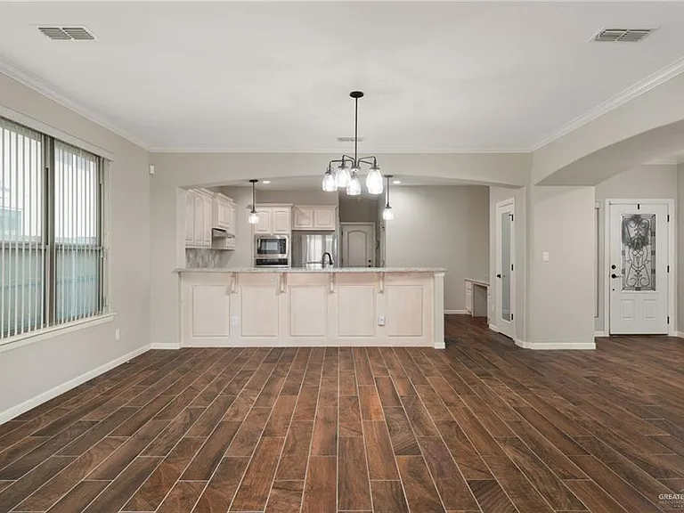14220 Amistad Cir — Photo 3