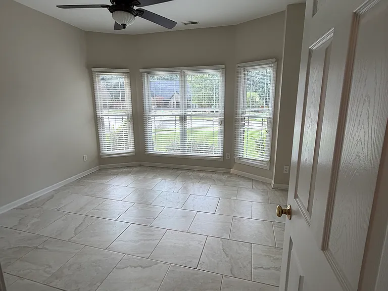 3760 Boulder Ln — Photo 3