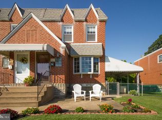 865 Glenn St, Philadelphia, PA 19115