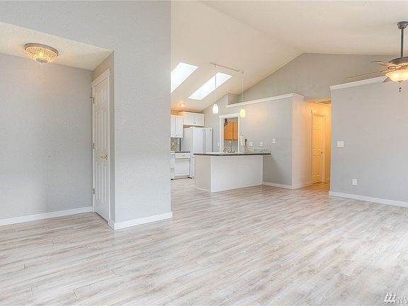 4th image of 2614 Douglas St SW