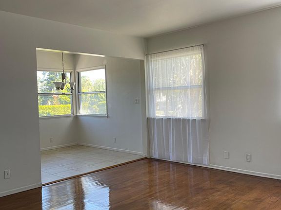 5th image of 12603 Caswell Ave