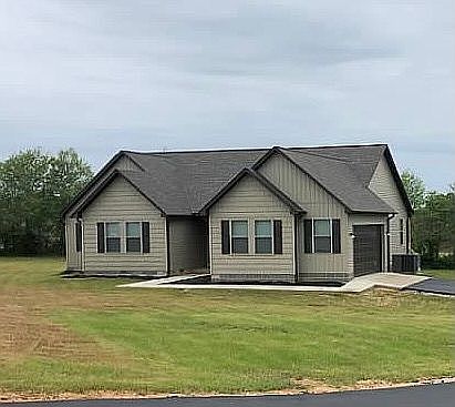 1st image of 185 Saxony Way