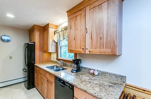 2nd image of 10 Berry St