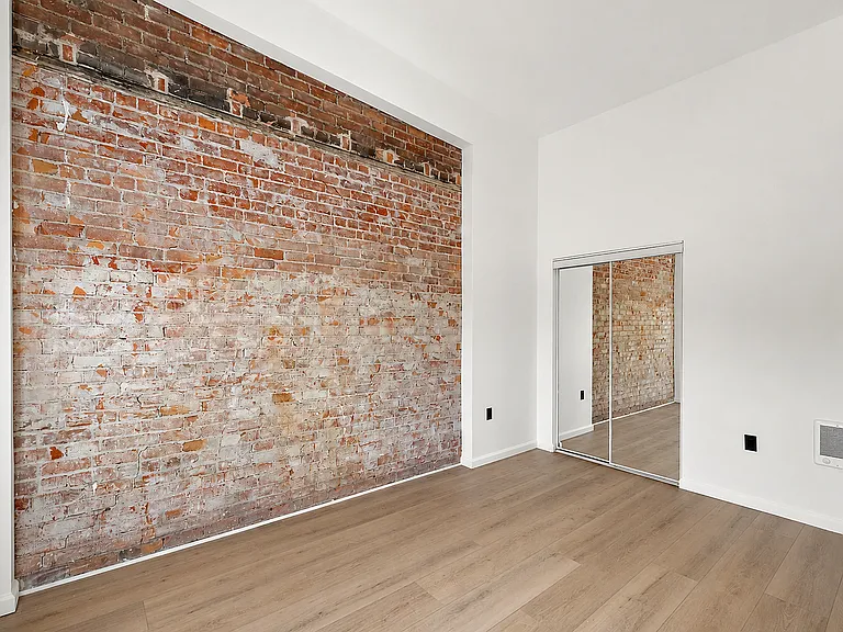 9301 Oakland Ave — Photo 24