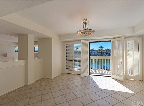 4th image of 651 Bayside Dr